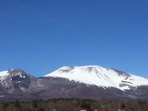 浅間山の噴火警戒レベルが2から1に引き下げられました