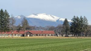 浅間山の雪の帽子